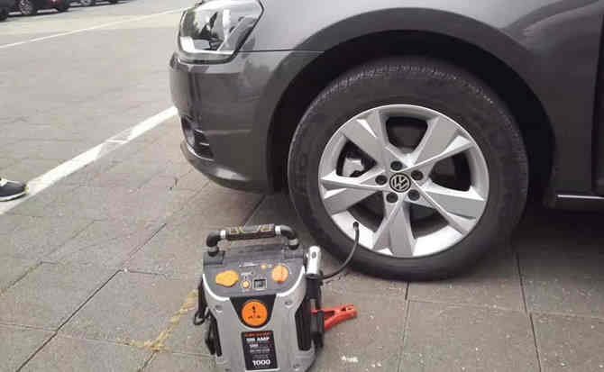 同德汽车搭电案例